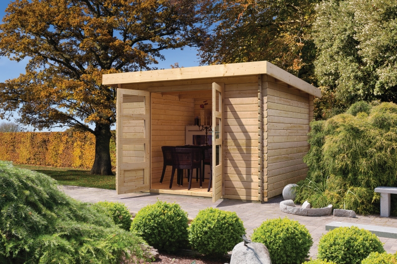 Karibu Gartenhaus Bastrup 3 mit Anbaudach im Garten