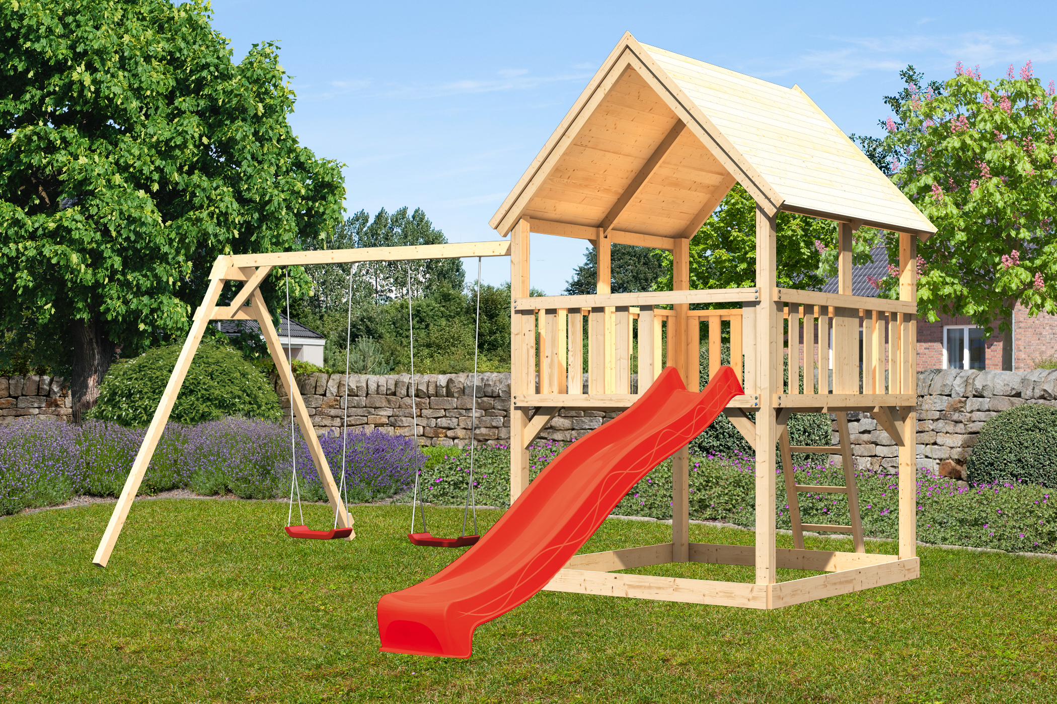 Karibu Spielturm Luis aus Holz, im Garten aufgebaut